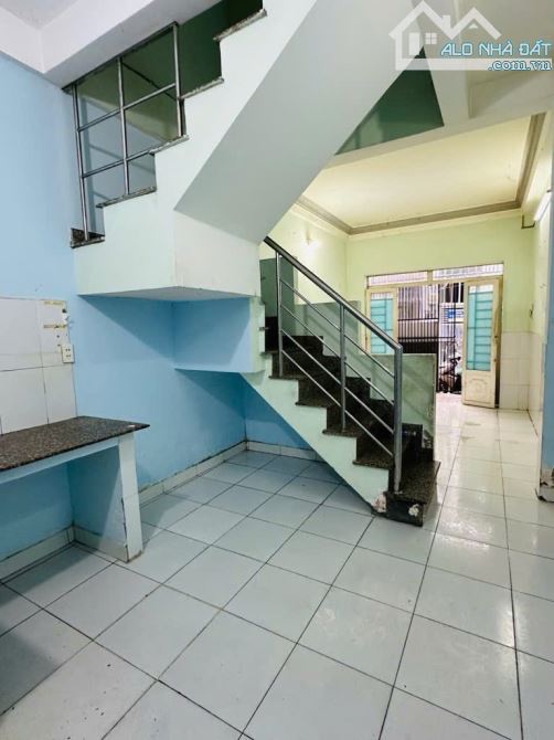 nhà c4 - 2mt trước - sau - 2phong trọ cho thuê - ngay lê văn việt - 3ty950 - 3