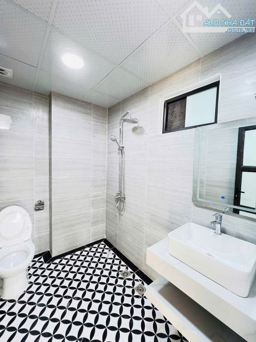 Bán nhà đẹp ngõ 178 Cổ Nhuế quận Bắc Từ Liêm -Sổ đỏ 36m2 - 6 tầng - Giá 8,5 tỷ - Thang máy - 4