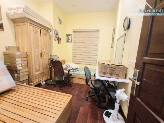Bán Nhà Phố Thi Sách,Trần Xuân Soạn - OTO đỗ - 44m2 x 6 Tầng thang máy, nhà mới - Sổ vuông - 4