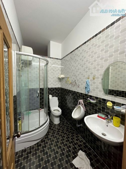 Nhà Phố - Hẻm ô tô lớn - 3 tầng - 5 phòng - 4 WC - Sổ riêng - đường Nguyễn Lương Bằng, Phư - 4