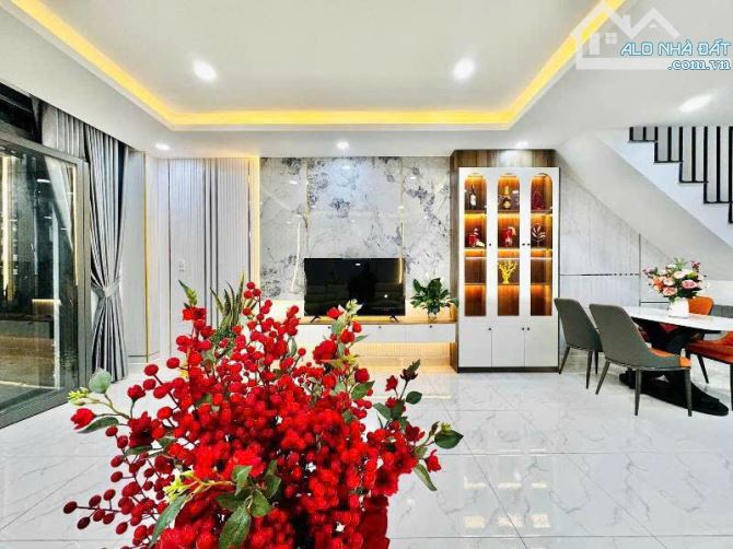 Bán nhà đẹp Phổ Quang, Tân Bình, Giá: 2 tỷ 650 triệu / 60m2, sổ hồng riêng - 4