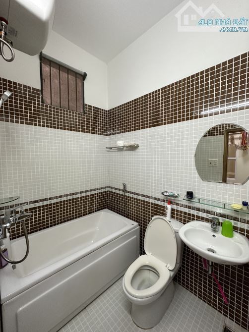 cần bán căn nhà mặt tiền còn mới  80% tại đường Nguyễn Lương Bằng - 4