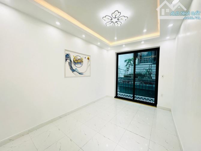 🦋 Chỉ 1,920 ty Bán nhà 3 tầng tại ngõ 9 dư hàng ,lê chân ,hp  Lô góc xây mới độc lập - 4