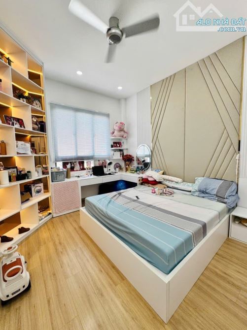 BÁN NHÀ MẶT TIỀN Tân Chánh Hiệp - full Nội thất cao cấp - Quận 12.  ♦️70m2 - ngang gần 5m - 4