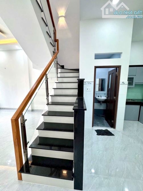 BÁN NHÀ HẺM 6M VƯỜN LÀI,2 TẦNG, 50M2, GIÁ 5,8 TỶ - 4