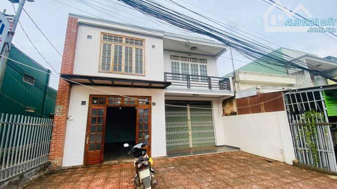 GẤP!! Mặt Tiền Y Nuê 9,7x23m tc 100% giá 7tỷ600 có nhà cho thuê - 4