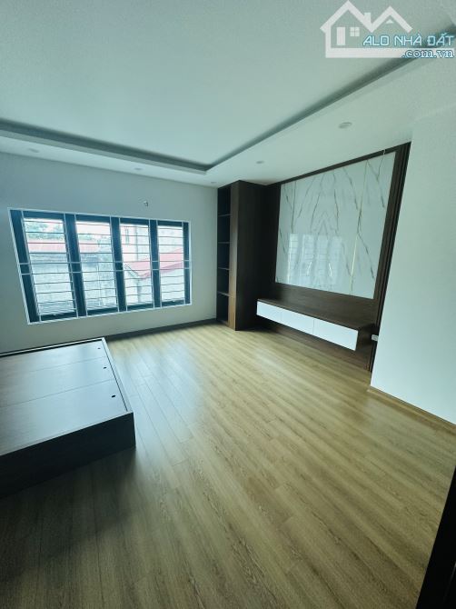 💎 Bán nhà đẹp cạnh cống Chèm – DT 38m², 5 tầng, lô góc 2 mặt thoáng, MT 6m - 4