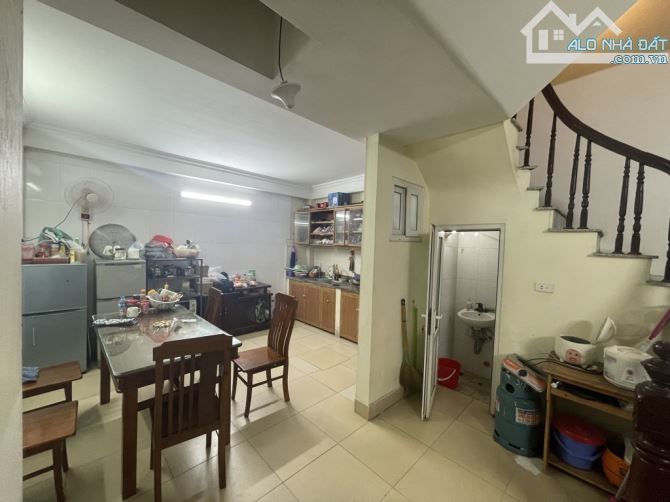Bán Nhà Hồ Tùng Mậu , Diện Tích 46m2 , 5 Tầng , Mặt Tiền 4.6m . 9 Tỷ - 4