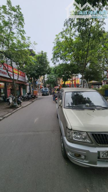 Định cư nước ngoài bán rẻ : Đất Phố Trương Định : 140m, MT 5.8 m , giá Đầu tư - 4