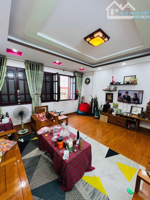 Chưa đến 10 tỷ sở hữu ngay căn nhà 40m2, trung tâm Cầu Giấy - chủ tặng full nội thất. - 4