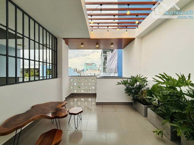 ❤️ TRUNG TÂM GÒ VẤP – NGAY CÔNG VIÊN LÀNG HOA – 4 TẦNG – 68M² NỞ HẬU – HXH – NHÀ MỚI FULNT - 4