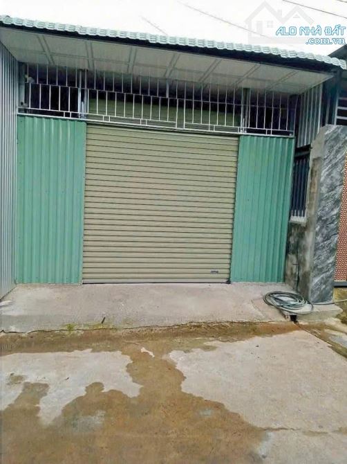 Bán nhà cấp 4 có mặt bằng kinh doanh phía trước, DT 101m2, Giá 810 triệu , ở Tân Thông Hội - 4