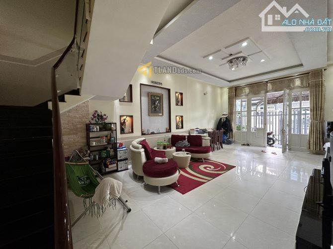 Nhà phố mặt đường nhựa Nguyễn Lương Bằng P2 Đà Lat 87m2 chỉ hơn 9 ty - 4
