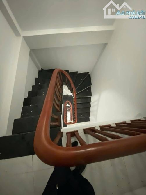 7.6 TỶ - 31M2x5T - MT4.2M - LÔ GÓC MẬU LƯƠNG - Ô TÔ - KINH DOANH - NGÕ THÔNG - 4