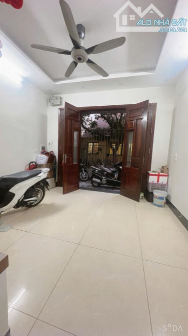 Dương quảng Hàm nhà đẹp ở ngay ô tô 39m 5 tầng Mt 4m giá 10.3 tỷ - 4