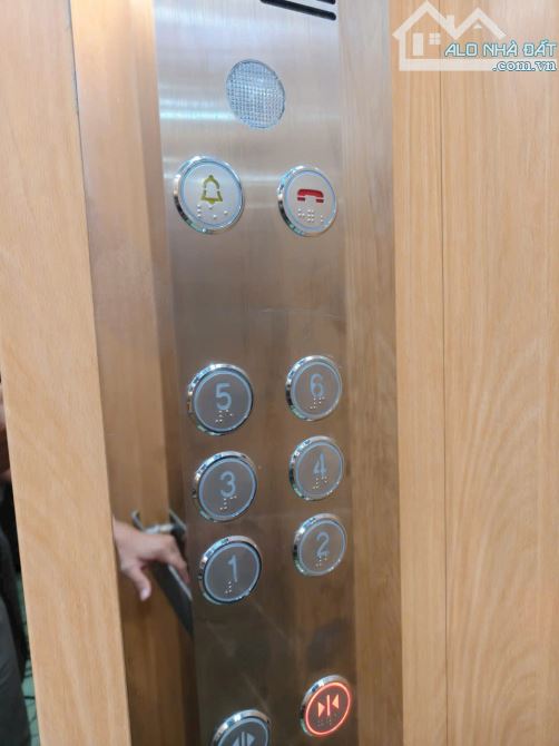 7 tầng xây mới thang máy, oto vào nhà qua thông, Nguyễn Ngọc Nại, mtiền 5.9m. Giá 17.2 tỷ