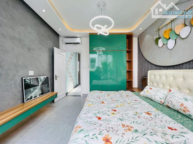 Bán nhà 2 tầng, hẻm xe hơi 5m ngay Hoàng Văn Thụ, TB. Giá: 3 Tỷ 810 / 55.25m2, có SHR - 4