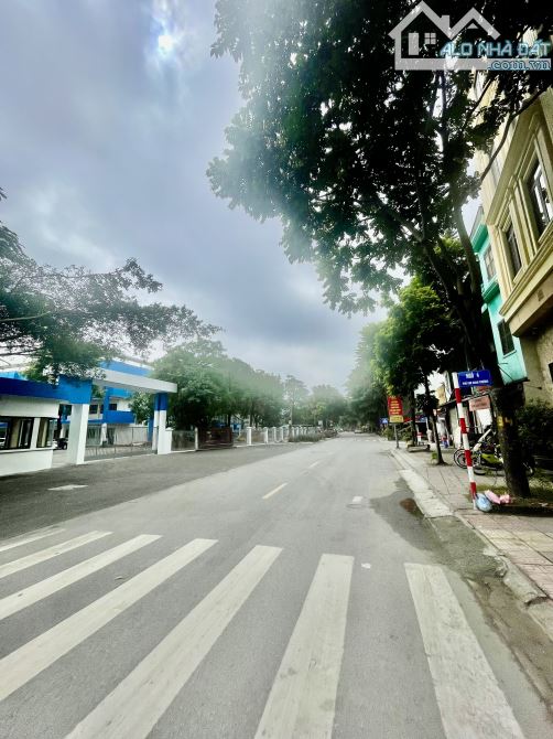 Bán Nhà Mặt Phố Việt Hưng 100m2-hơn 34 tỷ-MẶT TIỀN 7m-VĨA HÈ RỘNG-KINH DOANH-VIEW TRƯỜNG H - 4