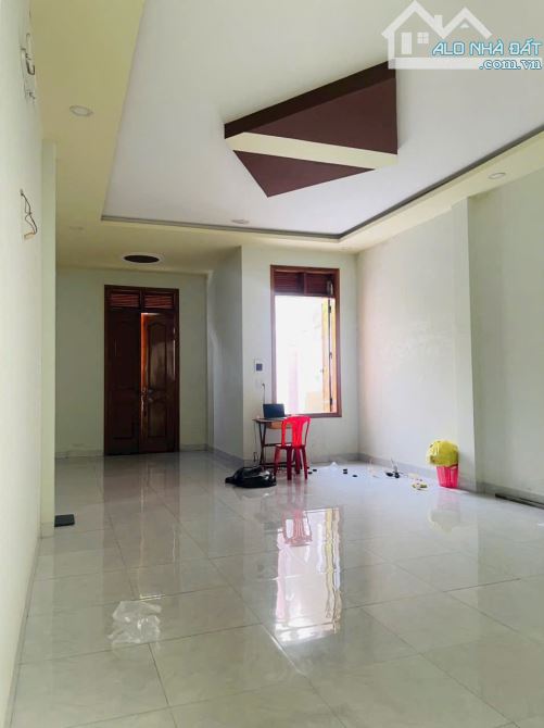 NHÀ 3 LẦU VỊ TRÍ KINH DOANH ĐẮC ĐỊA ĐƯỜNG NGUYỄN HỮU THỌ - METRO BMT. GIÁ: 11,5 TỶ - 4