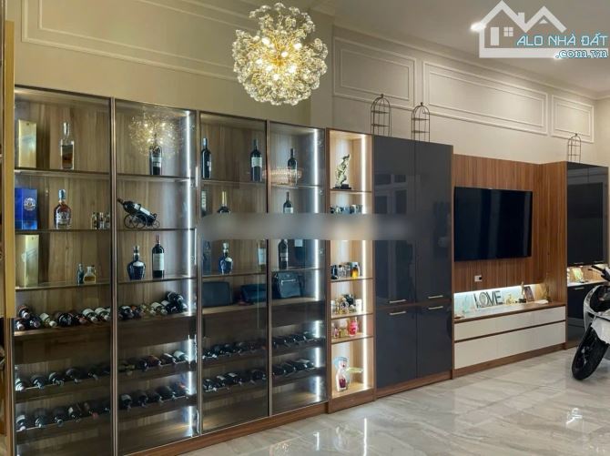 NGANG 8M TRUNG TÂM QUẬN 3  Đ.PASTEUR. GIÁ 7,8TỶ/119,8M2. ĐANG CHO THUÊ 41TRIỆU/THÁNG. SHR - 4