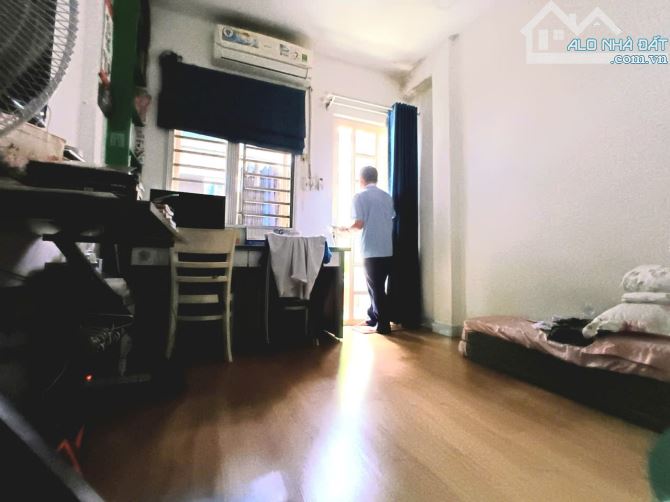 BÁN NHÀ VÕ VĂN KIỆT – P.1, Q.5 – 30m² – 3 TẦNG – GIÁ CHỈ 5,4 TỶ – HẺM XE HƠI - 4