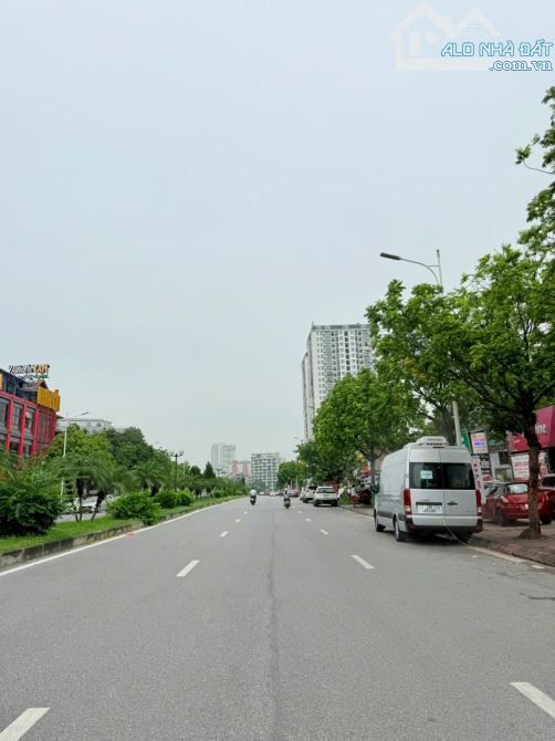BÁN NHÀ PHỐ HOÀNG MINH ĐẠO, GẦN BV TÂM ANH, DT RỘNG 108M2, MT KHỦNG 7M, 6 TẦNG THANG MÁY - 4
