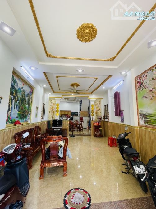 NHÀ 3 TẦNG TRẦN THỊ HÈ Q12 - DT65m2 HẺM OTO TẢI GIÁ 5T4 - 4