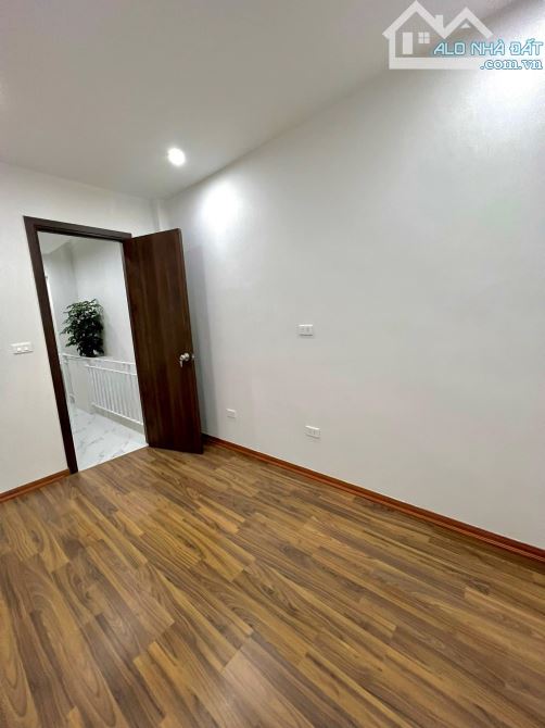 ngõ 132 Nguyễn Đổng Chi, dân xây 5 tầng 42m2, nhà mới đẹp, nở hậu, ô tô vào nhà, 13.5 tỷ - 4