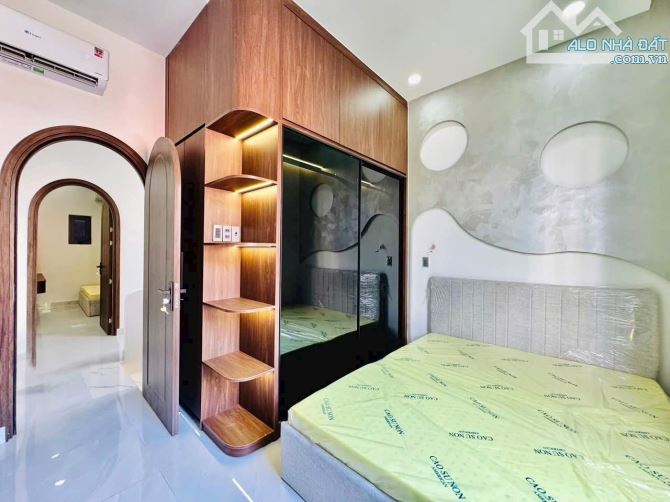 6.8 TỶ - SIÊU PHẨM 2 MẶT TIỀN • NGUYỄN LÂM • GẦN KHU VIP PHAN XÍCH LONG • 45M² • 2 TẦNG • - 4