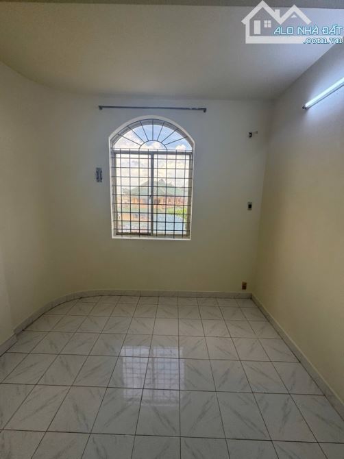 Bán chung cư  tầng 6 dt 42m2, Nguyễn Kiệm, Phường 9, Gò Vấp, Giá nhỉnh 2 tỷ TL - 4