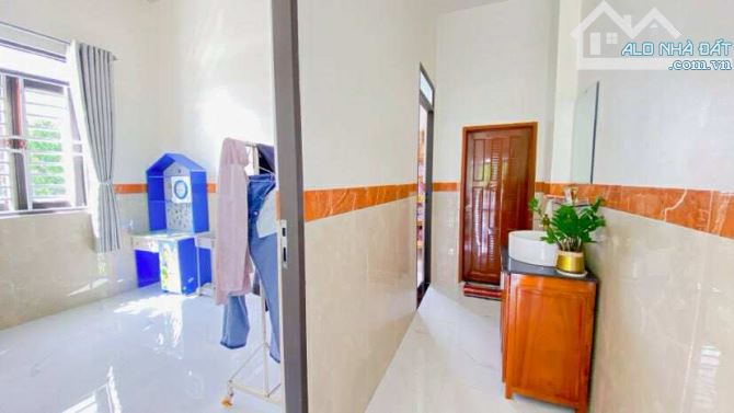 Bán nhà 3 phòng ngủ đường Lê Hồng Nhi mới đẹp - 4