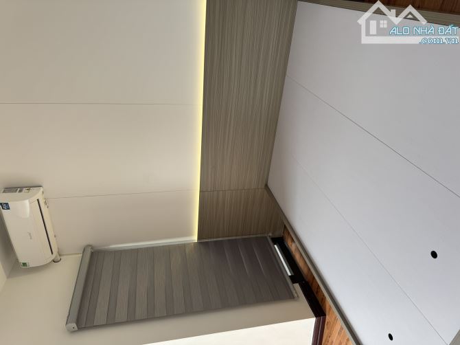 PHÂN LÔ ĐỀN LỪ  - MẶT TIỀN QUYỀN LỰC 4M - GARA Ô TÔ - KINH DOANH - NỘI THẤT SANG TRỌNG - K - 4