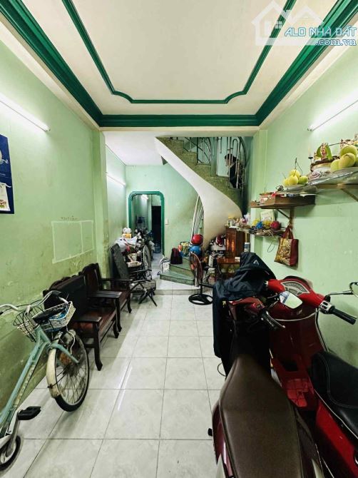 Quận 10,Nguyễn Chí Thanh,4 tầng,dt:3mx12,5m,giá:5,5 tỷ - 4