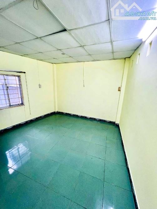 Bán Nhà Nở Hậu 4 Tầng BTCT 5PN3WC Hẻm 3m Thông Nhỉnh 5 Tỷ TL - 4