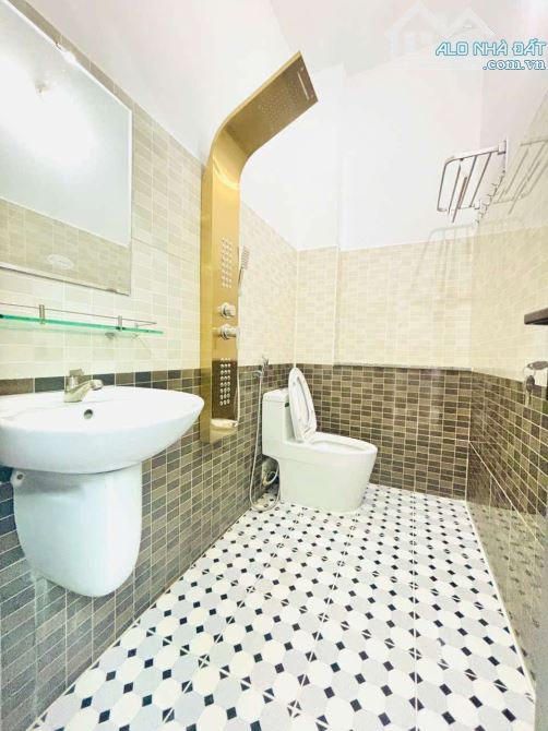 SIÊU PHẨM 3 TẦNG 54M2 ĐẸP LUNG LINH. HXH 6M LÂM THỊ HỐ. VỊ TRÍ ĐẮC ĐỊA VÀI BƯỚC CHÂN RA - 4