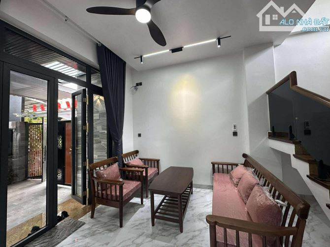 Nhà đẹp Hai Tầng đổ 2 mê Lê Duẩn cạnh đường chính - Nội thất Vip - 4