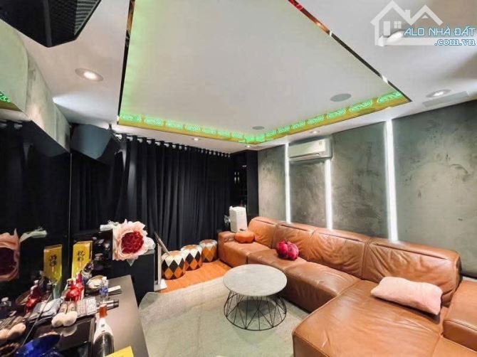 💥GIÁ:9,5 TỶ - NGUYỄN VĂN ĐẬU - P11- BÌNH THẠNH - 5 TẦNG ĐÚC - XE HƠI TRÁNH - GẦN MẶT TIỀN - 4