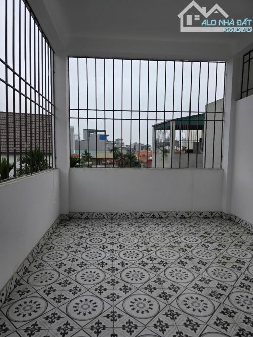 🏡 NHỈNH 8 TỶ BÁN NHÀ ĐẸP PHỐ TRẠM - CỔ LINH - LONG BIÊN - Ô TÔ ĐỖ CỬA - 4