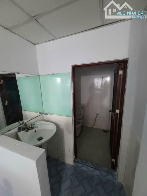 Bán nhà cấp 4 gác lửng MT đường Phan Đăng Lưu p.Dĩ An Tp.Dĩ An chỉ 3ty800 TL M4461 - 4