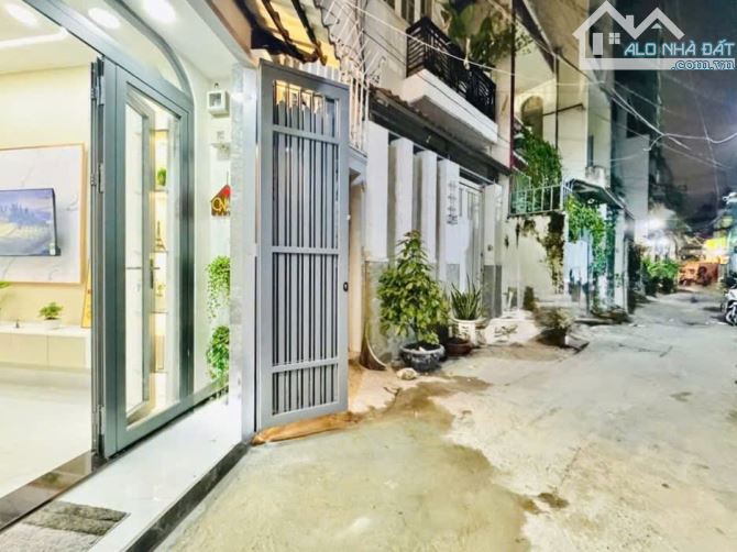 SIÊU VỊ TRÍ HOÀNG HOA THÁM-GẦN CHỢ CÂY QUÉO-HXH CÁCH MẶT TIỀN 30M-3PN-NỞ HẬU-FULL NỘI THẤT - 4