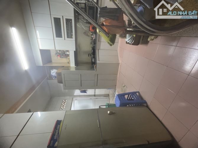 HÙNG VƯƠNG -P.1-Q.10- KHU CHỢ BUÔN BÁN LÊ HỒNG PHONG - 3 TẦNG - DT: 4.3*13m - CHỈ 11 TỶ 9 - 4