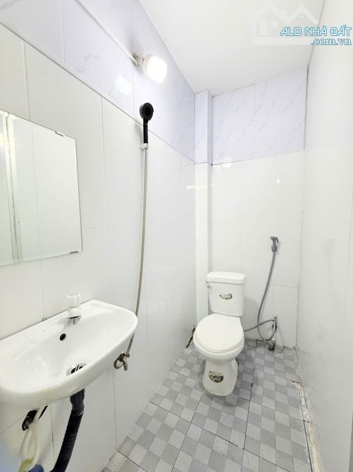 CHO THUÊ CĂN HỘ 2 PN (2 Phòng ngủ) QUẬN 5 GIÁ RẺ SINH VIÊN - 4