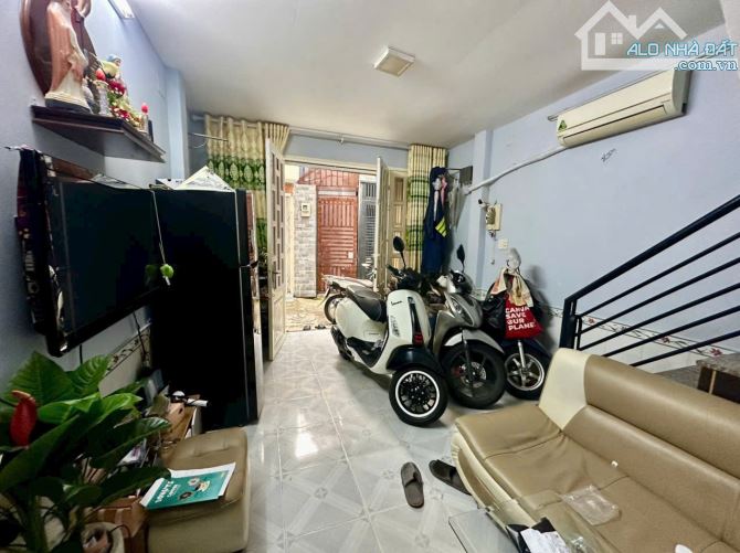 NHÀ BÁN 2LẦU-2PN, Đ.QUANG TRUNG P.10. DT: 4x8m DTSD 58 -GIÁ: 2,95TỶ. - 4