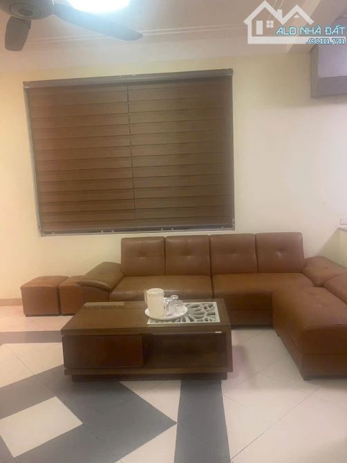 Cho thuê nhà tại đường An Dương Vương, phường Phú Thượng, quận Tây Hồ, Hà Nội. DT 50m x 3 - 4