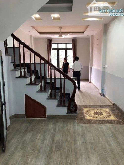 CHÍNH CHỦ GỬI BÁN NHÀ LIỀN KỀ PHÂN LÔ - Ô TÔ TRÁNH - KINH DOANH -BUÔN BÁN TẤP NẬP -KHU ĐÔ - 4