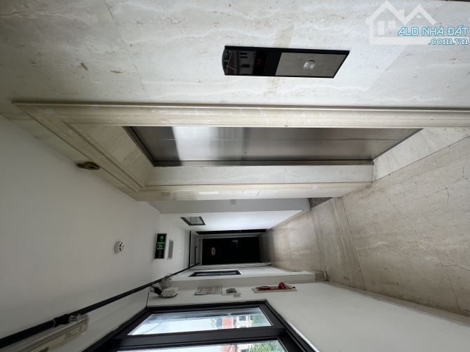 Khách sạn mặt phố Nguyễn Thái Học, 88m, 18phòng, Vỉa hè rộng, Hai thoáng, Sổ vuông vắn - 5