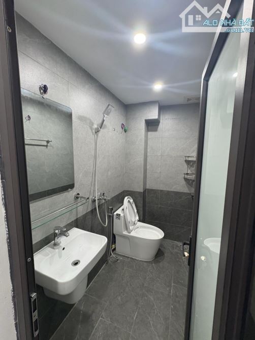 Nhà Mới Đẹp - Sổ To - Lô Góc - Tập Thể Bưu Điện - Đống Đa - Dt :86m2/3PN*nhỉnh 5 tỷ - 5