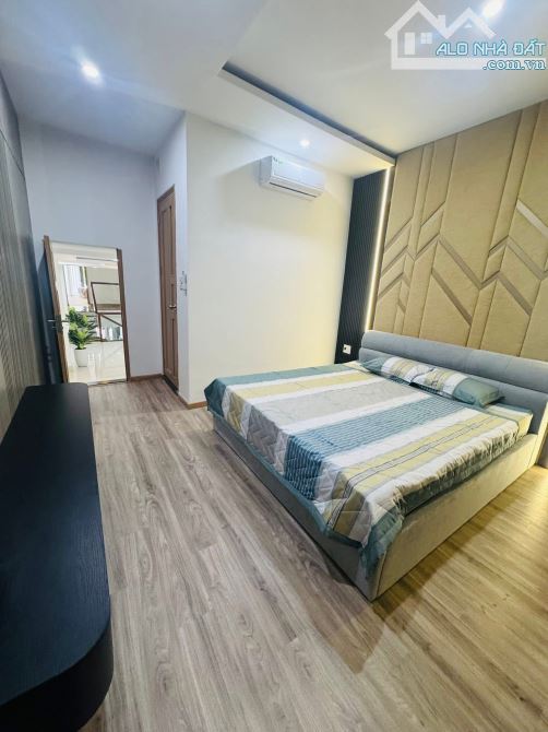 🔥 Nhà 3 tầng MT đường Trưng Nữ Vương , đoạn 2 chiều Hải Châu  Diện tích : 94 m2  - - 5