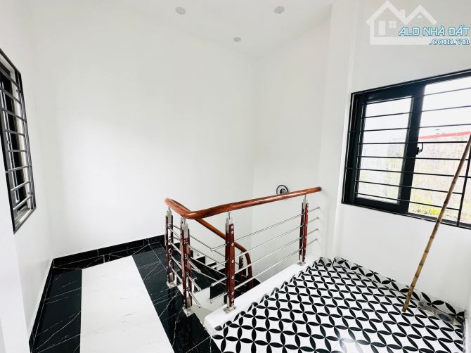 🦋 Chỉ 1,920 ty Bán nhà 3 tầng tại ngõ 9 dư hàng ,lê chân ,hp  Lô góc xây mới độc lập - 5
