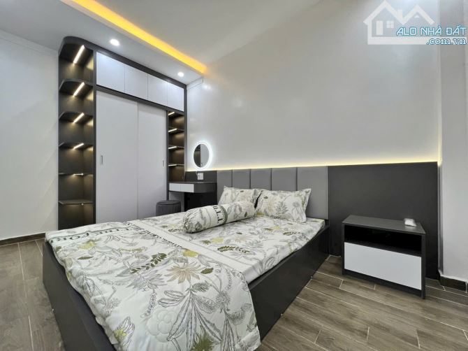 Xuất hiện căn Nhà 3 tầng xây độc lập, mặt tiền tân cổ điển, oto đỗ cửa ngày đêm - 5